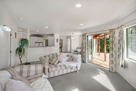 Photo of property in 1/114 The Circle, Manly, Whangaparaoa, 0930