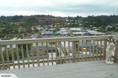 Photo of property in 32 Speldhurst Grove, Stokes Valley, Lower Hutt, 5019