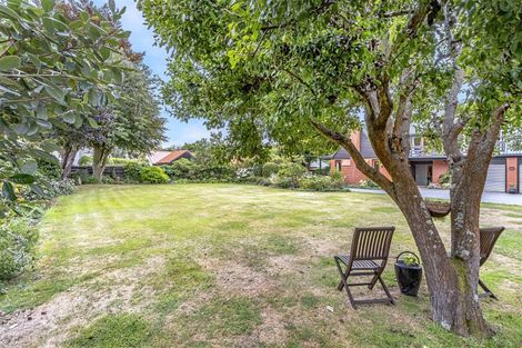 Photo of property in 14 Jamell Place, Avonhead, Christchurch, 8042