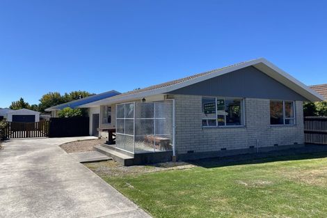 Photo of property in 1/174 Sawyers Arms Road, Bishopdale, Christchurch, 8053