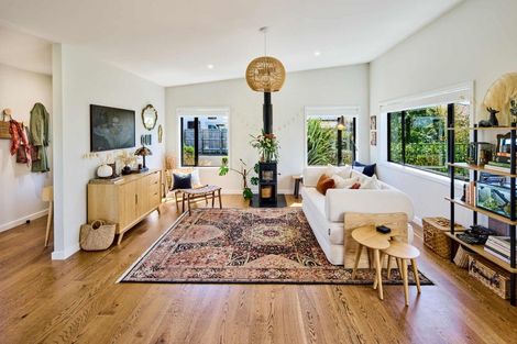 Photo of property in 2 Pukeko Lane, Carterton, 5713