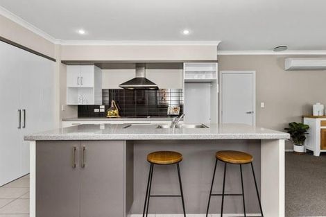 Photo of property in 19 Haast Place, Poraiti, Napier, 4112