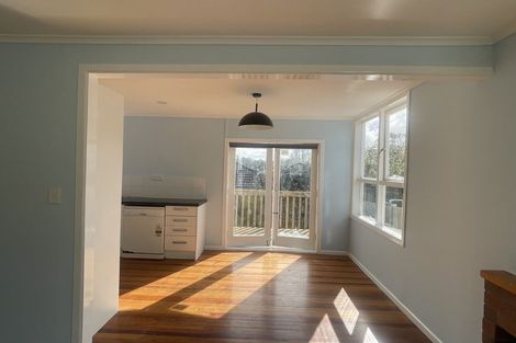 Photo of property in 20 Larnoch Road, Henderson, Auckland, 0610