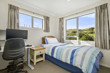 Photo of property in 22a Bartlett Grove, Tawa, Wellington, 5028