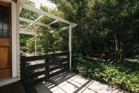 Photo of property in 200 Aokautere Drive, Fitzherbert, Palmerston North, 4471