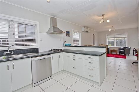 Photo of property in 10 Gardiner Grove, Wainuiomata, Lower Hutt, 5014