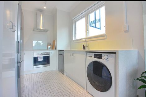 Photo of property in Illawarra Flats, 8/6 Brighton Road, Parnell, Auckland, 1052