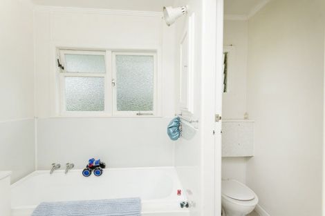 Photo of property in 215 Lytton Road, Elgin, Gisborne, 4010