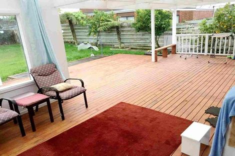 Photo of property in 70 Tiroroa Avenue, Te Atatu South, Auckland, 0610