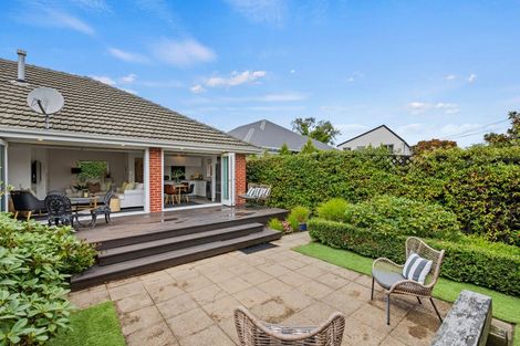 Photo of property in 2/110 Leinster Road, Merivale, Christchurch, 8014