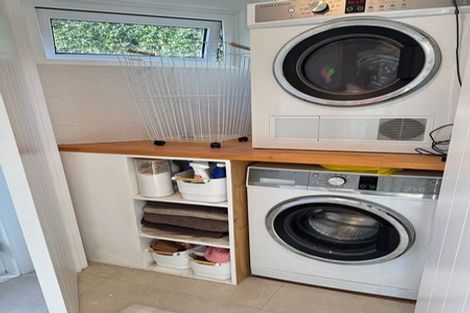 Photo of property in 55 Sunset Road, Totara Vale, Auckland, 0632