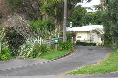 Photo of property in 27 Bracken Street, New Plymouth, 4310