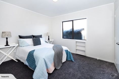 Photo of property in 2/83 Redcrest Avenue, Red Hill, Papakura, 2110