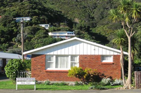 Photo of property in 421 Muritai Road, Eastbourne, Lower Hutt, 5013
