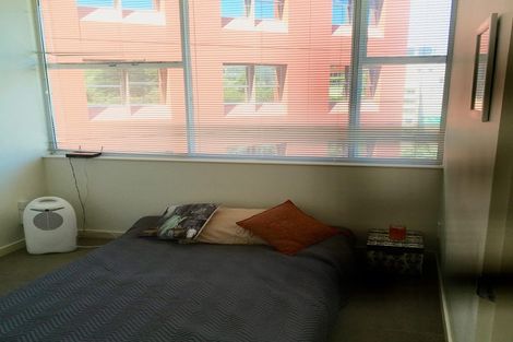 Photo of property in Terrace Tower Apartments, 9e/126 The Terrace, Wellington Central, Wellington, 6011