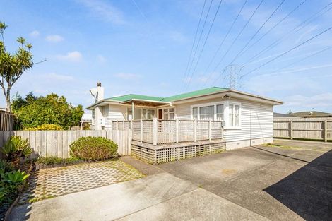 Photo of property in 255 Te Atatu Road, Te Atatu South, Auckland, 0610
