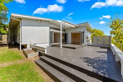 Photo of property in 42 Woodstock Road, Forrest Hill, Auckland, 0620