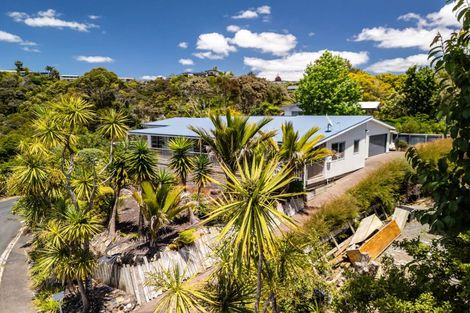 Photo of property in 1 Waterview Place, Haruru, 0204