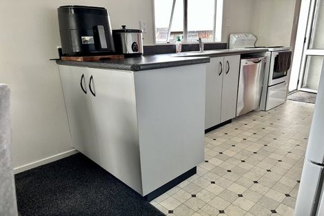 Photo of property in 24 Suzanne Grove, Kelvin Grove, Palmerston North, 4414