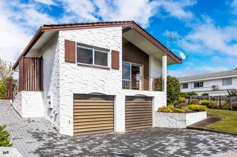 Photo of property in 2/15 Hilden Place, Hilltop, Taupo, 3330