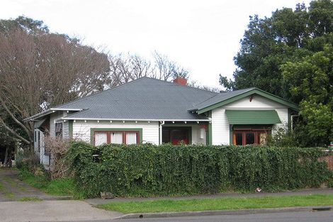 Photo of property in 12 Limbrick Street, Terrace End, Palmerston North, 4410