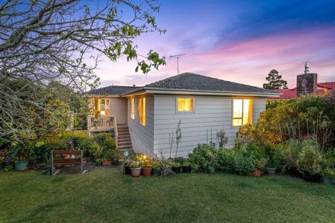 Photo of property in 18 Anich Road, Massey, Auckland, 0614