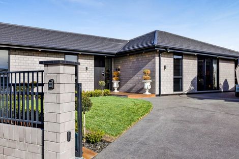 Photo of property in 11 Rua Place, Bell Block, New Plymouth, 4312