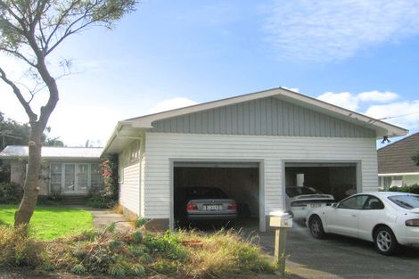 Photo of property in 6 Mckelvey Place, Tawa, Wellington, 5028
