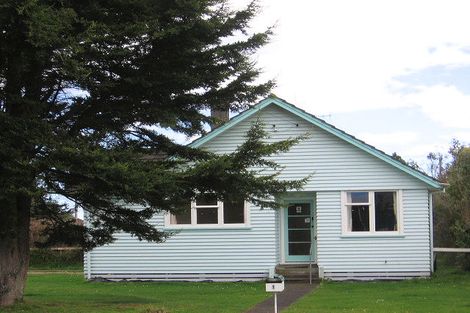 Photo of property in 1 Clyde Street, Levin, 5510