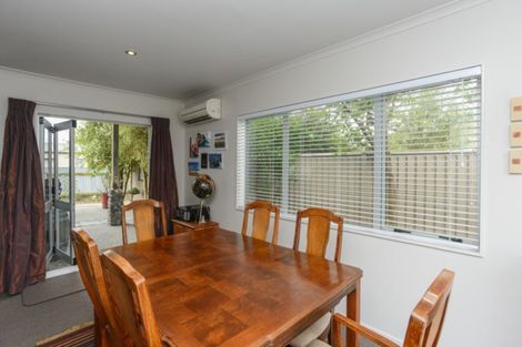 Photo of property in 398 Southland Place, Raureka, Hastings, 4120