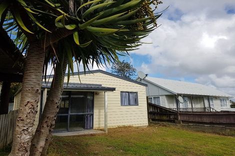 Photo of property in 8 Rako Place, Manurewa, Auckland, 2102