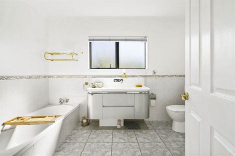 Photo of property in 21 Nielsen Gardens, Rototuna, Hamilton, 3210