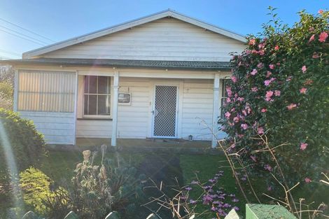 Photo of property in 96 King Edward Street, Eltham, 4322
