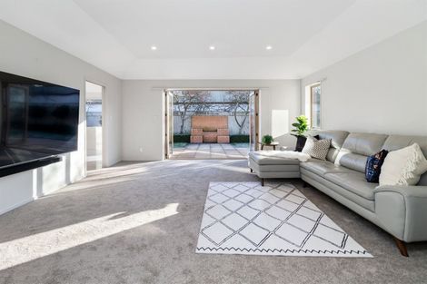 Photo of property in 152 Ilam Road, Ilam, Christchurch, 8041