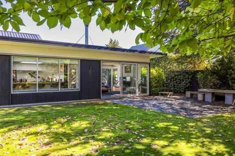 Photo of property in 1/10 Chevron Place, Ilam, Christchurch, 8041