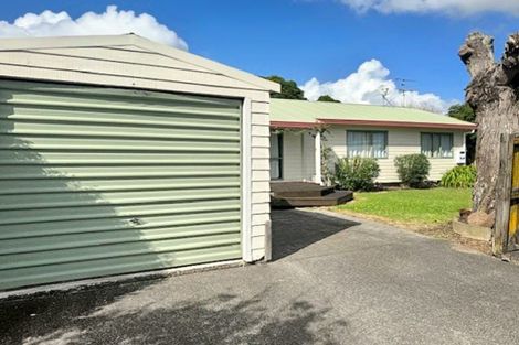 Photo of property in 2/18 Northcote Road, Takapuna, Auckland, 0622