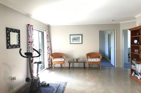 Photo of property in 369 One Tree Point Road, One Tree Point, 0118