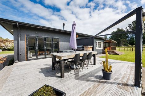 Photo of property in 17 Raumai Road, Bulls, 4894