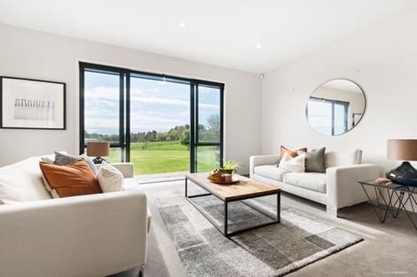 Photo of property in 45 Old Barn Road, Opaheke, Papakura, 2584