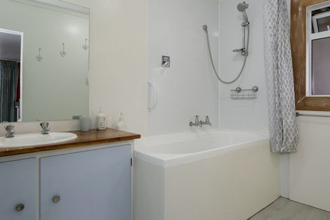 Photo of property in 65 Taupo View Road, Taupo, 3330