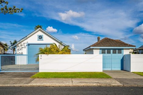 Photo of property in 9 Norwood Road, Bayswater, Auckland, 0622