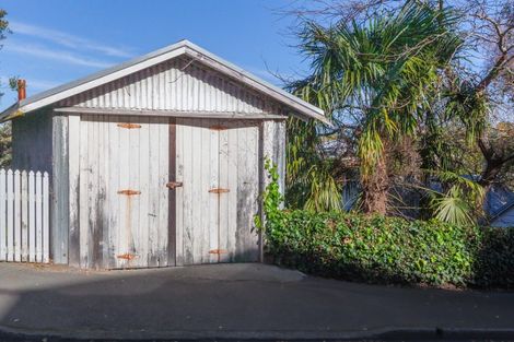 Photo of property in 1 Harvey Road, Bluff Hill, Napier, 4110