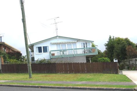 Photo of property in 2/76 Deep Creek Road, Torbay, Auckland, 0630
