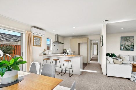 Photo of property in 18b Abergeldie Way, Cambridge, 3434