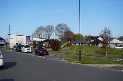 Photo of property in 28 Sholto Duncan Crescent, Halswell, Christchurch, 8025