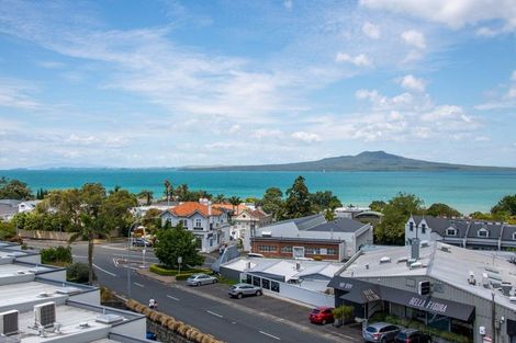 Photo of property in 4/6a The Promenade, Takapuna, Auckland, 0622