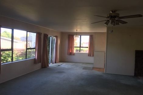 Photo of property in 16 Brightwell Street, Papakura, 2110