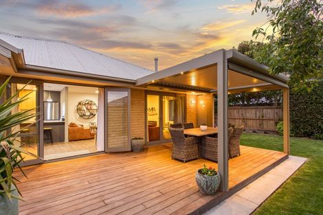 Photo of property in 53 Grimseys Road, Redwood, Christchurch, 8051