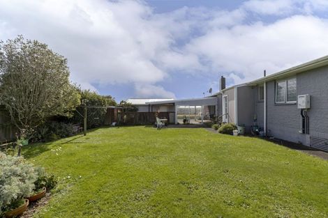 Photo of property in 20 Nikau Street, Inglewood, 4330
