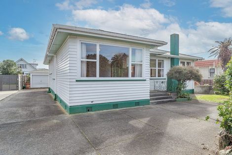 Photo of property in 115 Bartholomew Road, Levin, 5510